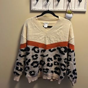 Women’s V-neck sweater
